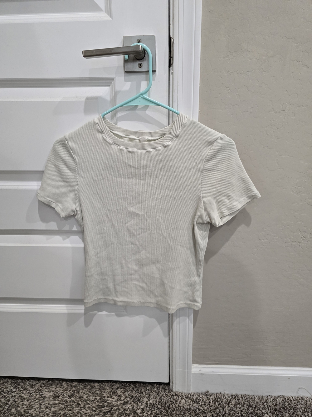 SKIMS Short-Sleeve Ribbed Tee in Cream